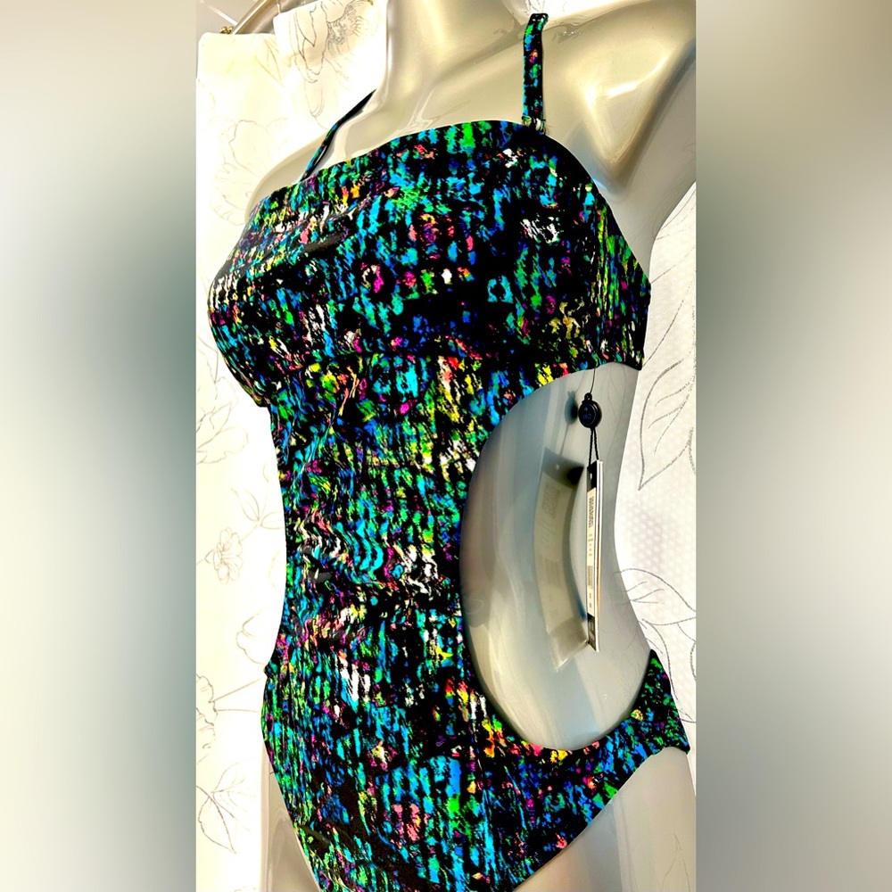 Woman One Piece Cutout Swimsuit.